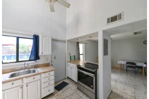 5627 ASHLEY OAKS DRIVE, TAMPA, FL 33617 - MLS#MFRTB8412204