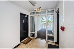 801 RUSSELL LANE, BRANDON, FL 33510 - MLS#MFRTB8412302
