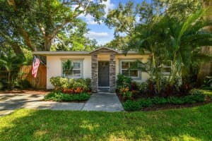 3215 W Villa Rosa St, TAMPA