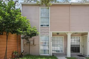 9456 Forest Hills Cir, TAMPA