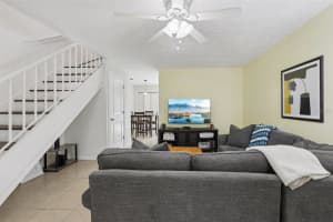 9456 FOREST HILLS CIRCLE, TAMPA, FL 33612 - MLS#MFRTB8412329