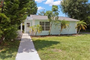 2576 39th Ave N, ST PETERSBURG