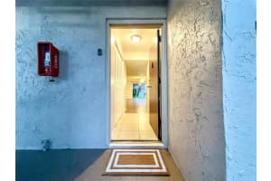7607 ABBEY LANE, TAMPA, FL 33617 - MLS#MFRTB8412437