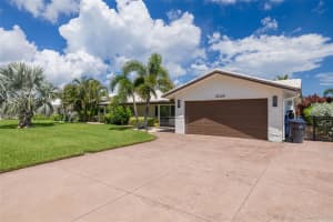 2049 MASSACHUSETTS AVENUE, ST PETERSBURG, FL 33703 - MLS#MFRTB8412554