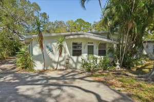 627 61st Ave S, ST PETERSBURG 627 61st Ave S, ST PETERSBURG