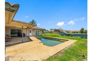 1962 HAWAII AVENUE, ST PETERSBURG, FL 33703 - MLS#MFRTB8412592