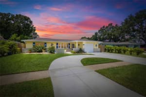 502 E Lake Dr, LARGO