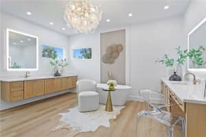 2202 NEWBERGER ROAD, LUTZ, FL 33549 - MLS#MFRTB8412647