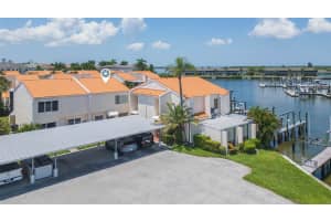 4205 FOGCUTTER COURT, TAMPA, FL 33615 - MLS#MFRTB8412683