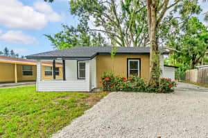 1245 Highland St, SARASOTA
