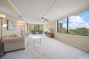 220 BELLEVIEW BOULEVARD, BELLEAIR, FL 33756 - MLS#MFRTB8412782