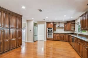 16806 ROLLING ROCK DRIVE, TAMPA, FL 33618 - MLS#MFRTB8412826