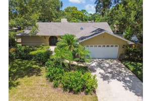 822 Village Way, PALM HARBOR