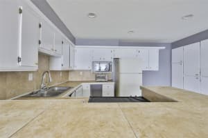 1045 APOLLO BEACH BOULEVARD, APOLLO BEACH, FL 33572 - MLS#MFRTB8412864