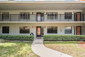 2020 LAKEVIEW DRIVE, CLEARWATER, FL 33763 - MLS#MFRTB8412908