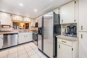 2020 LAKEVIEW DRIVE, CLEARWATER, FL 33763 - MLS#MFRTB8412908