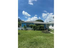 2427 39th Ave N, ST PETERSBURG