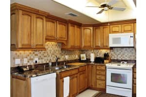 150 BELLEVIEW BOULEVARD, BELLEAIR, FL 33756 - MLS#MFRTB8413036