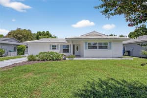 2190 Bramblewood Dr N, CLEARWATER
