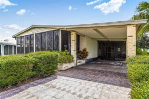 517 LA PLAYA CIRCLE, NORTH PORT, FL 34287 - MLS#MFRTB8413100