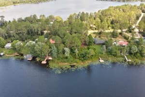 303 RILEY LAKE DRIVE, HAWTHORNE, FL 32640 Sold 09/23/25