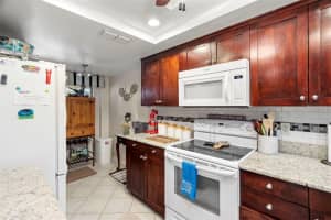 1817 GOLFVIEW DRIVE, TARPON SPRINGS, FL 34689 - MLS#MFRTB8413254