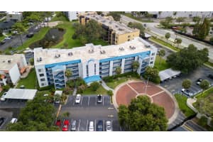 2424 TAMPA BAY BOULEVARD, TAMPA, FL 33607 - MLS#MFRTB8413317