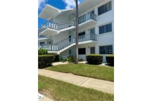 11201 80th Ave #101, SEMINOLE