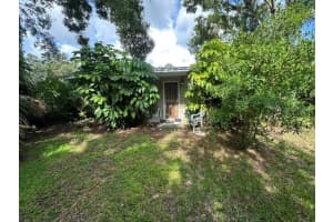 3901 TREASURE CIRCLE, TAMPA, FL 33616 Sold 08/30/25