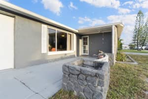 3237 SANFORD DRIVE, HOLIDAY, FL 34691 - MLS#MFRTB8413387