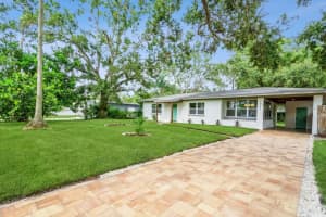 1747 Santa Anna Dr, DUNEDIN