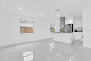 166 LINCOLN CIRCLE, ST PETERSBURG, FL 33703 - MLS#MFRTB8413491