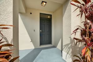 206 CINNAMON BARK PLACE, VALRICO, FL 33594 Sold 11/07/25