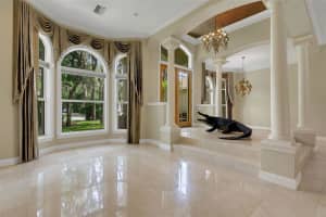 17907 BURNT OAK LANE, LITHIA, FL 33547 - MLS#MFRTB8413576