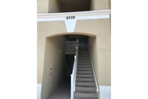 9509 Amberdale Ct #202, RIVERVIEW