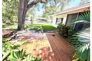 10821 HAMMOCK DRIVE, LARGO, FL 33774 - MLS#MFRTB8413659