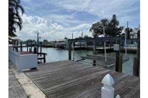 325 E Madeira Ave, MADEIRA BEACH