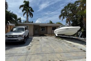 325 MADEIRA AVENUE, MADEIRA BEACH, FL 33708 - MLS#MFRTB8413677