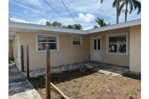 325 MADEIRA AVENUE, MADEIRA BEACH, FL 33708 - MLS#MFRTB8413677