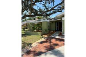 1390 Ventnor Ave, TARPON SPRINGS