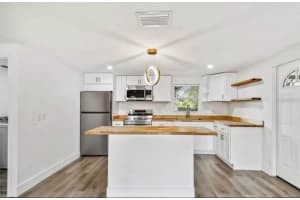 605 WINHAM STREET, TAMPA, FL 33619 - MLS#MFRTB8413692