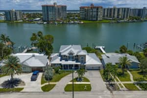 733 BAY ESPLANADE, CLEARWATER BEACH, FL 33767 - MLS#MFRTB8413907