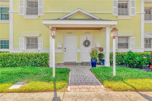 3743 Pompano Dr Se, ST PETERSBURG
