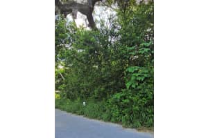 Lenox Dr New Port Richey, FL 34653 - Off Market