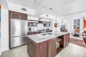 405 CENTRAL AVENUE, ST PETERSBURG, FL 33701 - MLS#MFRTB8414131