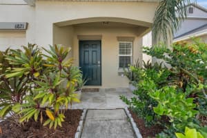 6821 Blue Moon Way Sun City Center, FL 33573 - Off Market