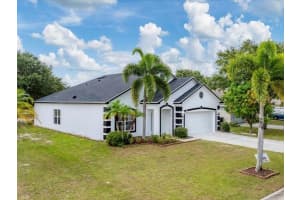 9618 CYPRESS HARBOR DRIVE, GIBSONTON, FL 33534 - MLS#MFRTB8414175