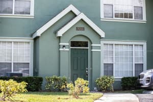 9266 Lake Chase Island Way #9266, TAMPA