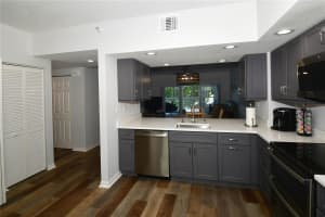 6425 SHORELINE DRIVE, ST PETERSBURG, FL 33708 - MLS#MFRTB8414270