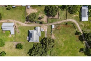 37800 Illinois St Lady Lake, FL 32159 - Off Market